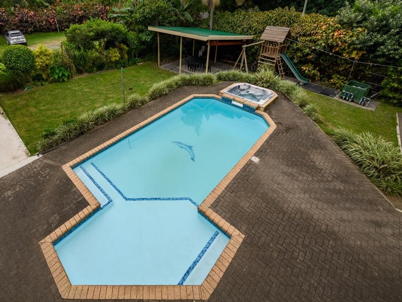 Ambleside: Pool and Garden